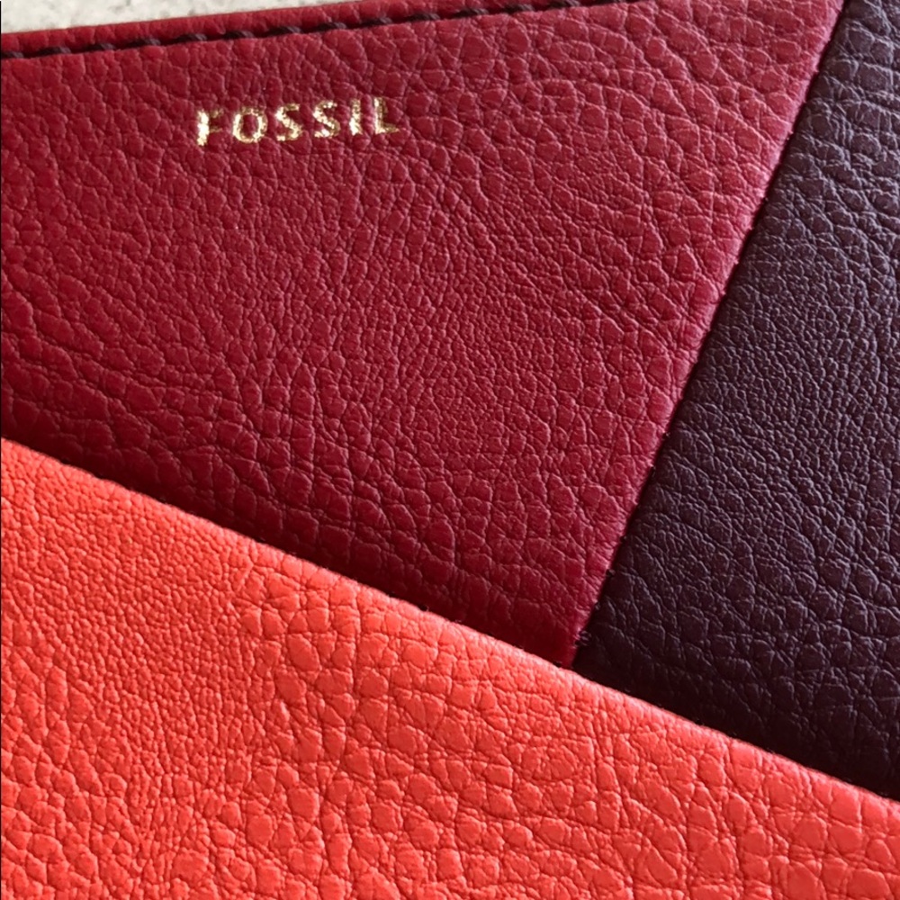 Fossil Red Multi Colorblock clutch wallet ❤️ - Picture 5 of 8